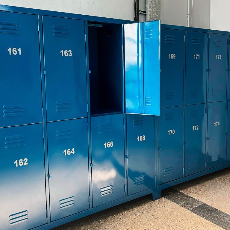 lockers3